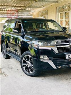 تۆیۆتا لاند کروزەر